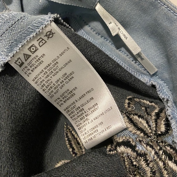 high waisted embroidery shorts - Picture 3 of 3